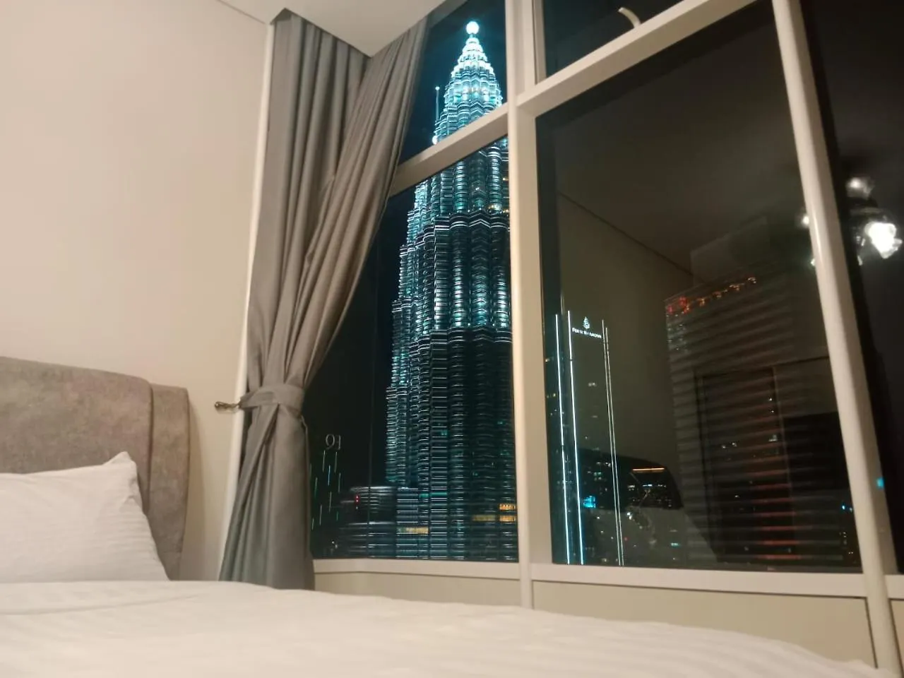 Sky Suites Klcc By Near Petronas Twin Tower Kuala Lumpur Apartment